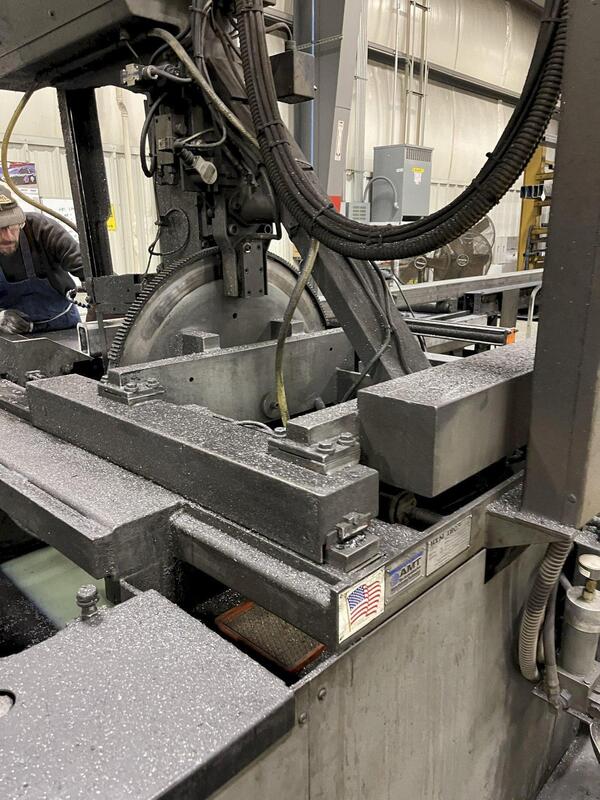20" x 24" Hemsaw #VT130HA-60, high speed production vertical band saw, 19' x 1.5" blade, 10 HP, 2004 - Image 2