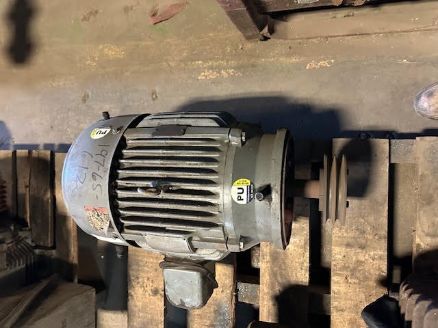 15 HP 1750 RPM Frame 284U, 460 Volts, Squirrel Cage, electrically OK - Image 2