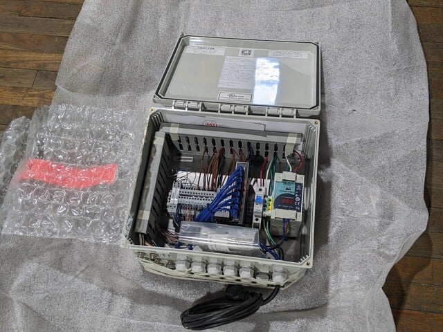 Cognex, 820-10201-1R, I/O power box for shipping tunnel 6 camera CGNX6N2186311 NOS - Image 2
