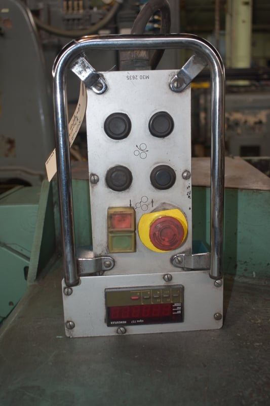 2" x 2" x 1/4" Roundo #SR-2, hydraulic horizontal angle bending roll, Leg In - Leg Out, 2006 - Image 4