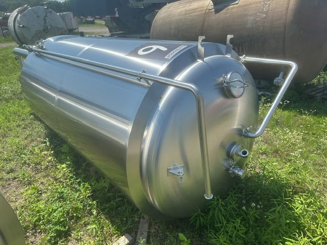 750 gallon 304 Stainless Steel fermenter tank, 4' dia. x 8' straight side, cone bottom, dished top, 2019 - Image 1