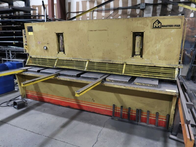 1/2" x 10' Masterfab, hydraulic power squaring shear, front operated power back gauge, 8' squaring arm, (2) - Image 4