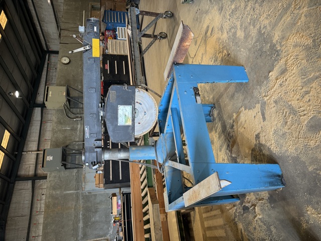 Original radial arm saw, 7.5 HP, 20" blade, 230/460 V. 3 phase - Image 1