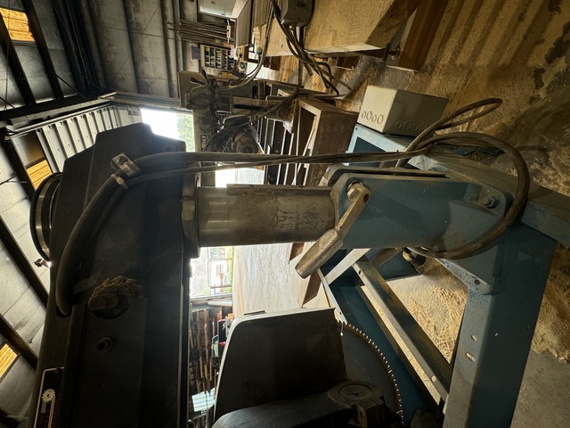 Original radial arm saw, 7.5 HP, 20" blade, 230/460 V. 3 phase - Image 4