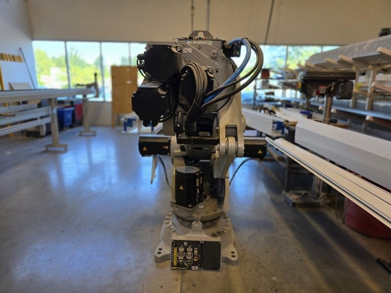 Comau Smart5 #NJ-220-2.7, 6-Axis foundry robot arm, 165 Kg wrist payload, new surplus, 2022 - Image 5