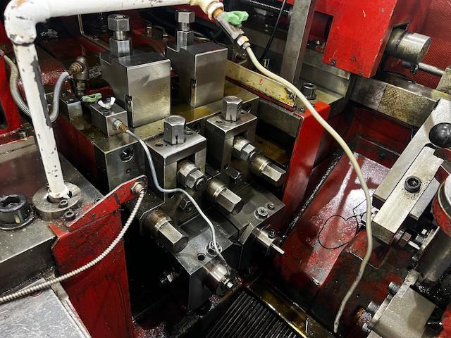 Asahi Okuma #AOT-16B, 2-die 2 blow heading machine, 4 feed rolls, 100 PPM, rebuilt 2012 - Image 8
