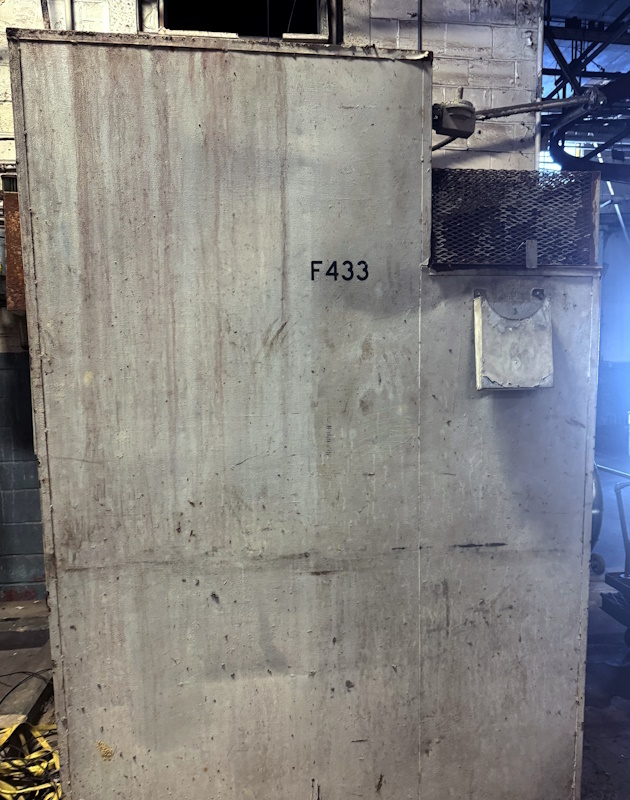 40" width x 63" H x 51" D Despatch #V-39, Walk-In Oven, 480V., 500°F, Honeywell Control, round chart recorder - Image 2