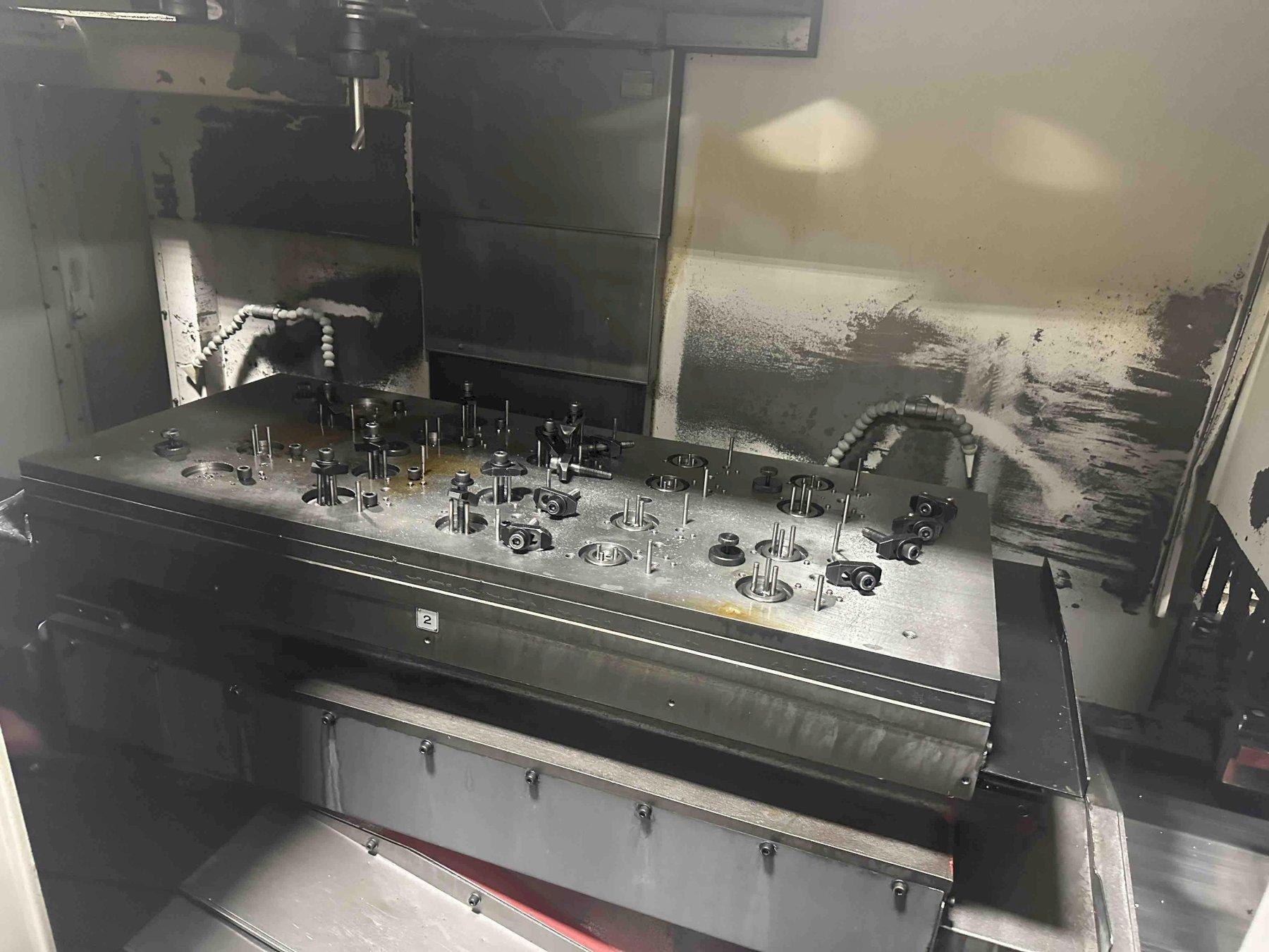 Mazak #VCN-510C-II, CNC vertical machining center, 41.3" X, 20" Y, 20" Z, 51" x21" table w/pallet shuttle - Image 4