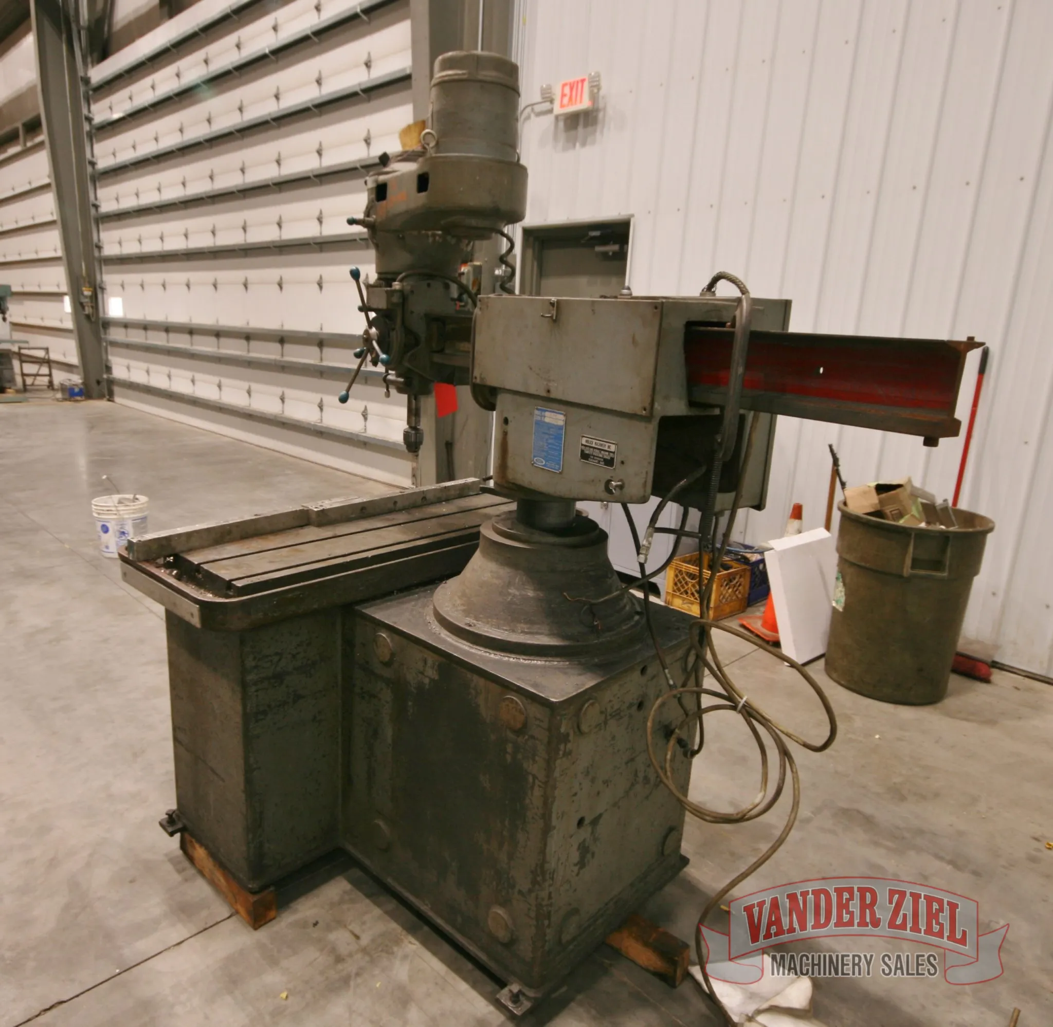 Wells Index #125, radial drill, sliding ram type, #3MT, 1.5 HP 2 speed - Image 3
