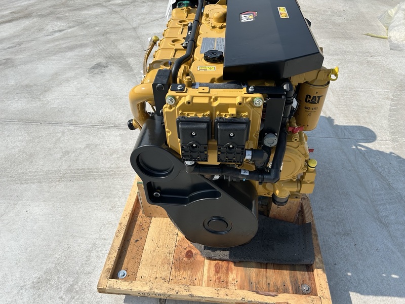 350 HP Caterpillar #C7.1, diesel marine engine, 2500 RPM, Tier 3, sound attenuated enclosure 3, electronic - Image 3