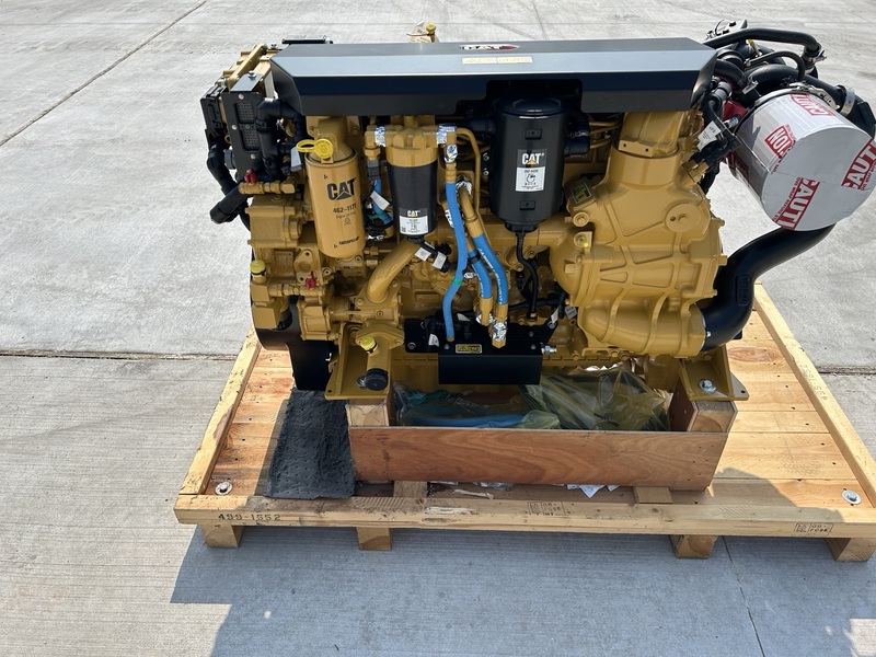 350 HP Caterpillar #C7.1, diesel marine engine, 2500 RPM, Tier 3, sound attenuated enclosure 3, electronic - Image 5