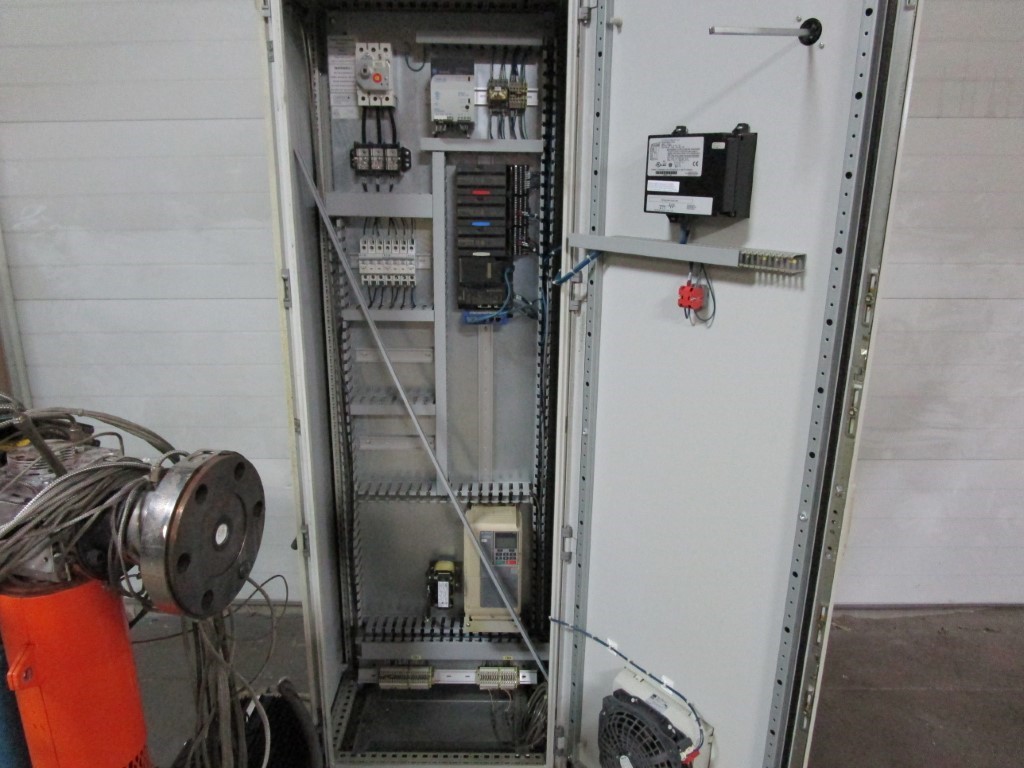 Xaloy #MSDP-1515, melt pump, 3 HP Marathon AC motor, 27.21:1 gearbox, control panel quick panel PLC - Image 10