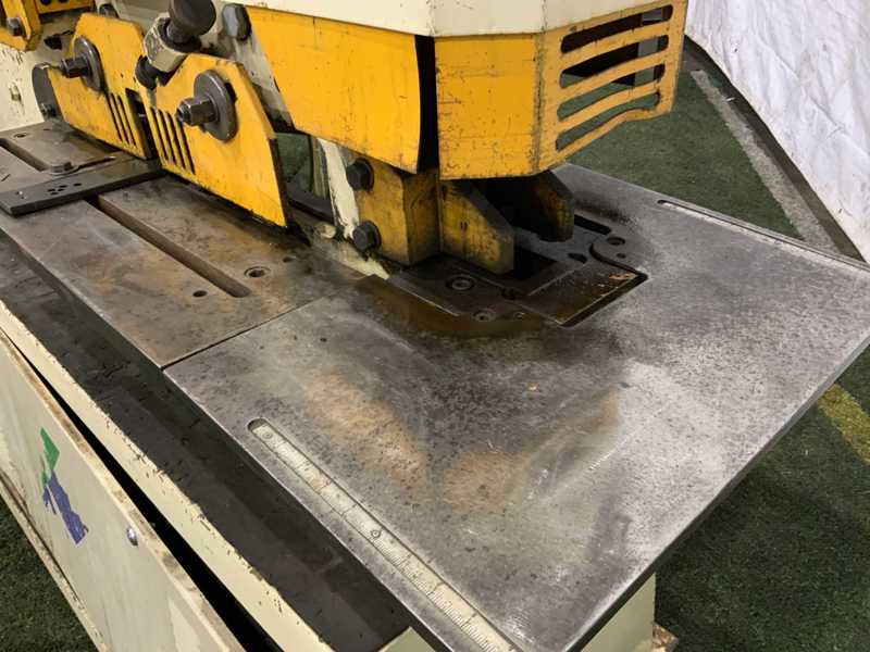 6" x 6" x 1/2" Geka #Hydracrop-SD110, Ironworker, 110 Ton, 24" Throat, 3" Stroke, 7.5 HP, 2003 - Image 5