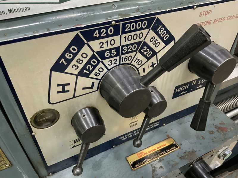 17" x 40" Osama-SR #SJ17006, Gap Bed Engine Lathe, 17" Swing, 2000 RPM, 56 TPI, 10" 3-Jaw Chucks, 5 HP, 1984 - Image 3