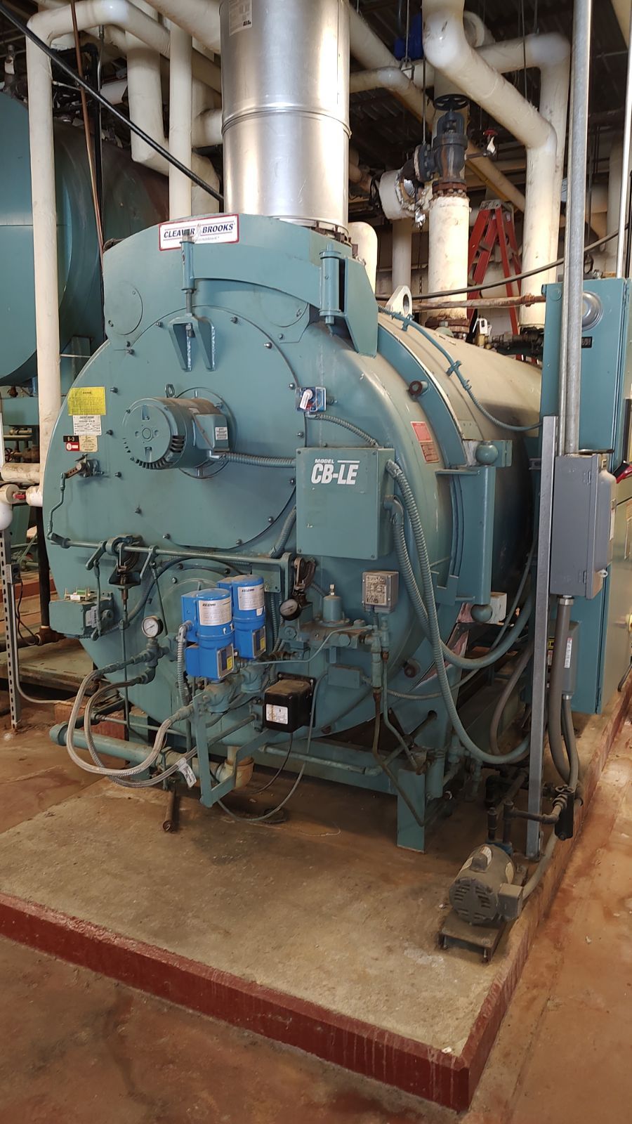 125 HP Cleaver-Brooks #CBLE-200-125-150, Steam Boiler, Natural Gas/Oil, 150 psi, 5103000 BTU/hr., 2009 - Image 1