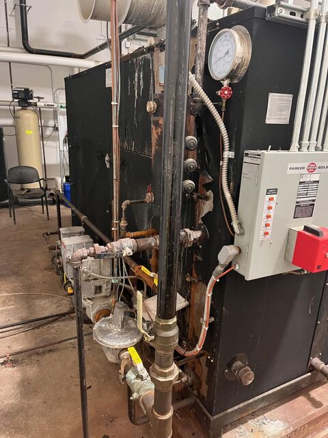 115 HP Parker Boiler #105-115, Steam Boiler, Natural Gas, 4830 MBTU, 100 psi, 2013 - Image 7