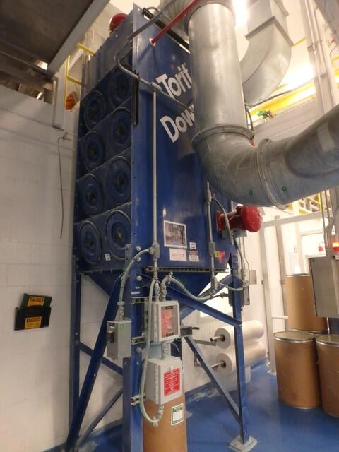 8000 cfm Donaldson #DFT4-16, (16) cartridge filters, 3040 sq.ft., 20 HP, 230/460 V - Image 2
