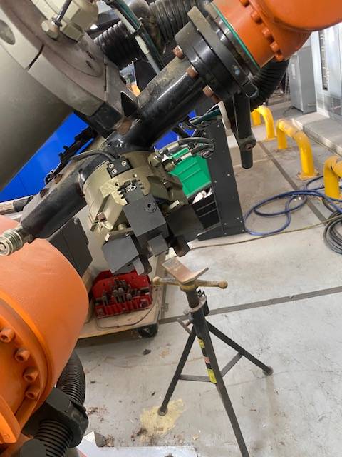 Kuka, kr- 30l-16-2, Machine Tending Robot, w/integrated vision location controls - Image 4