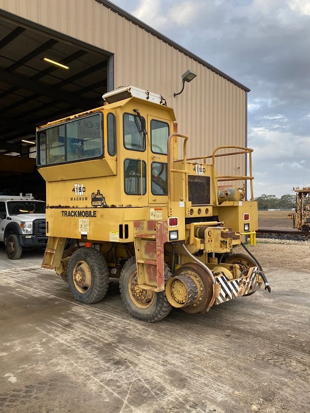 Railcar Mover, Trackmobile #4150TM, 42135 lb. Tractive Effort Rating, 130 HP, 6 cylinder, 4 speeds forward - Image 4