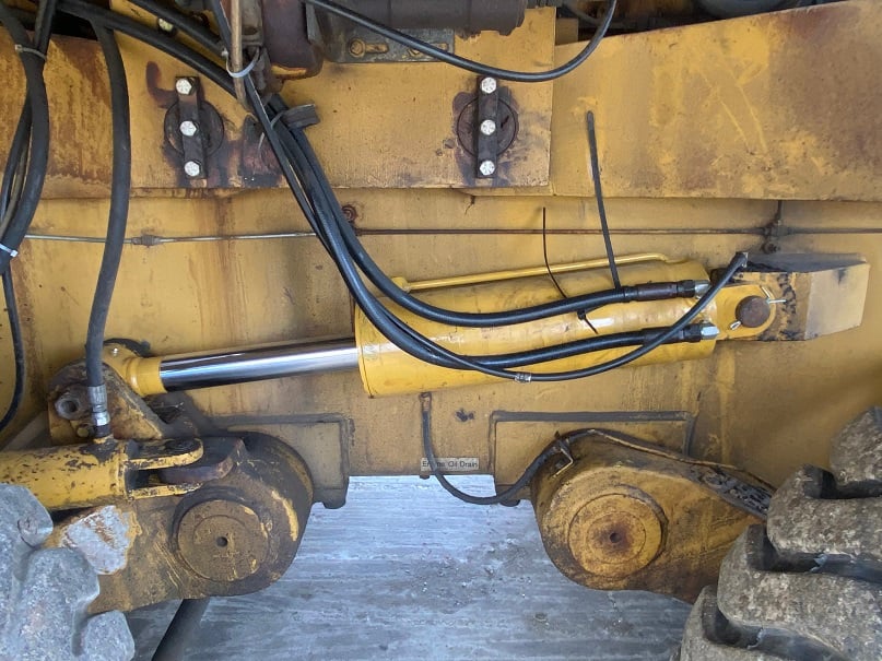 Railcar Mover, Trackmobile #4150TM, 42135 lb. Tractive Effort Rating, 130 HP, 6 cylinder, 4 speeds forward - Image 6