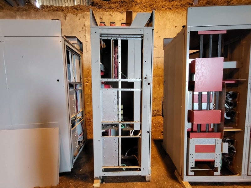 Siemens, Series 81000, 4160 Volts, One-Column Motor Control Center (MCC) Section - Image 4