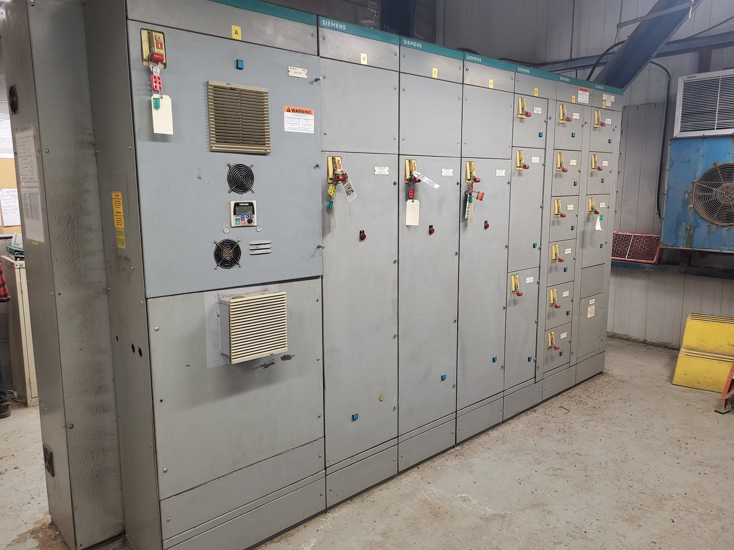 Siemens, 8PX, 600 Volts, 3-Phase Double-Sided Motor Control Center (MCC) - Image 1