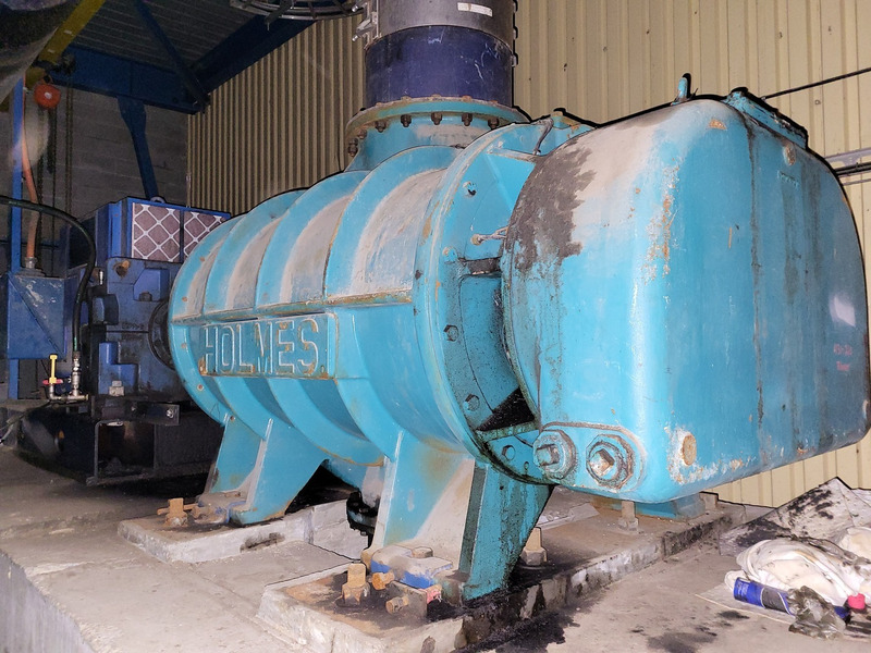 700 HP 1190 RPM Siemens, Frame 588US, induction motor, 4160 Volts, w/HR80 Bi-Lobe positive displacement blower - Image 3