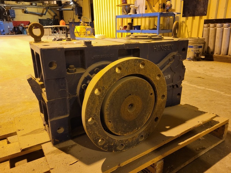 180 HP @ 1086 RPM, Hansen #RDC21-AN-10, 111 RPM out, 9.76 :1 ratio gear reducer - Image 6