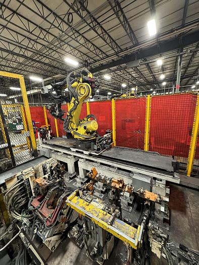 Fanuc, R-2000iB/165F, R-30iB with 7th Axis Servo spot weld gun & 8th Axis 3 meter RTU, 2014, #105194 (5 - Image 4