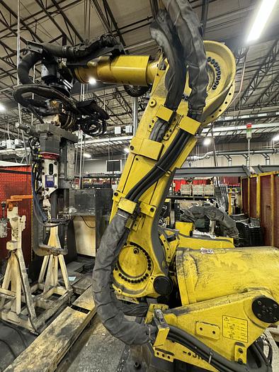 Fanuc, R-2000iB/165F, R-30iB with 7th Axis Servo spot weld gun & 8th Axis 3 meter RTU, 2014, #105194 (5 - Image 8