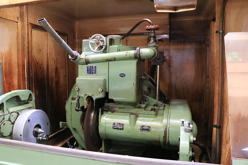 Matrix #47-M/C, thread grinder, 16" sw, 42" cc, 1980 - Image 4