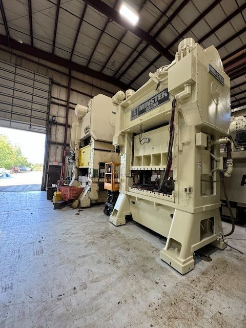 300 Ton, Minster #E2-300-72-42, straight side double crank, 8" stroke, 26" Shut Height, 6" adj., 100 SPM - Image 4