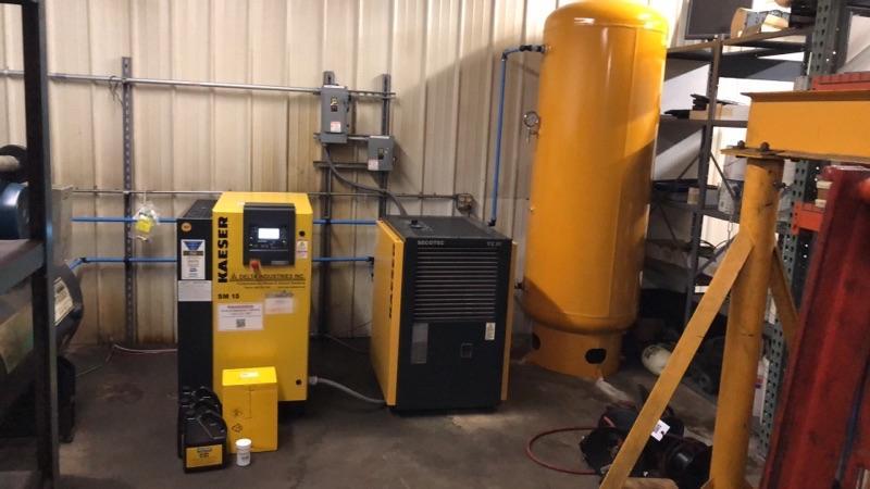 55 CFM, 125 PSIG, Kaeser #SM15, Rotary Screw Air Compressor, w/ dryer, 15 HP, 3525 RPM, 460 V., 3279 Hrs, 2022 - Image 1
