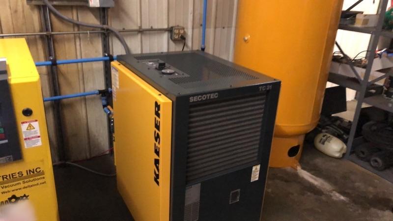 55 CFM, 125 PSIG, Kaeser #SM15, Rotary Screw Air Compressor, w/ dryer, 15 HP, 3525 RPM, 460 V., 3279 Hrs, 2022 - Image 3