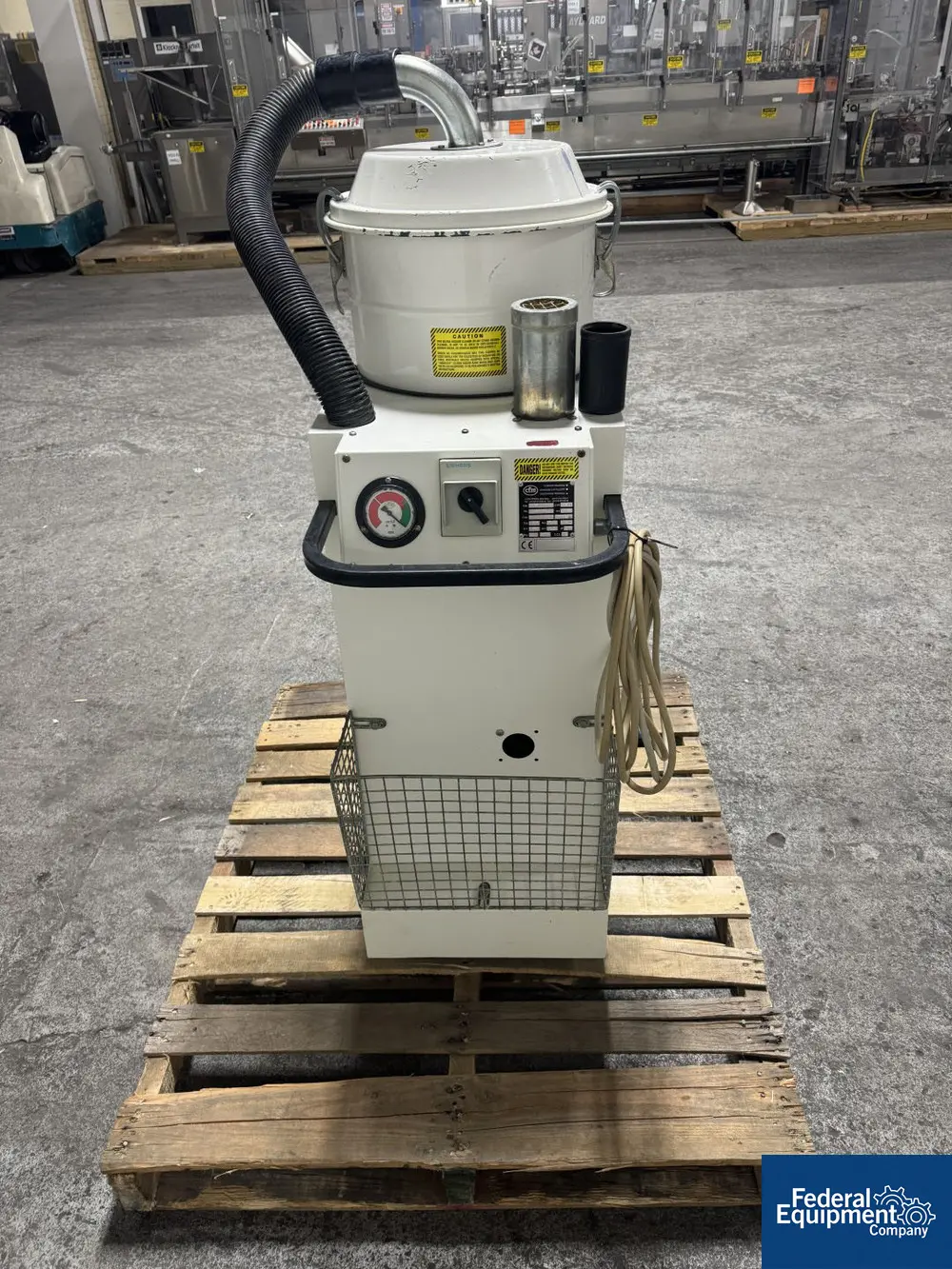 Nilfisk #3156, Dust Collector, 208 V., 2002 - Image 4