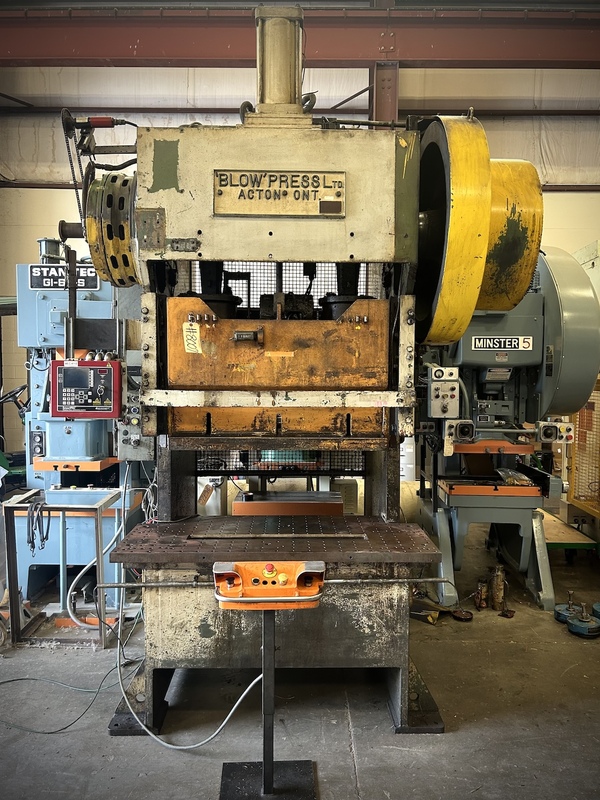 60 Ton, Blow #GD-60, 6" stroke, 21" Shut Height, 60" RL x 18" FB, 110 SPM, air clutch & brake, 1982 - Image 2