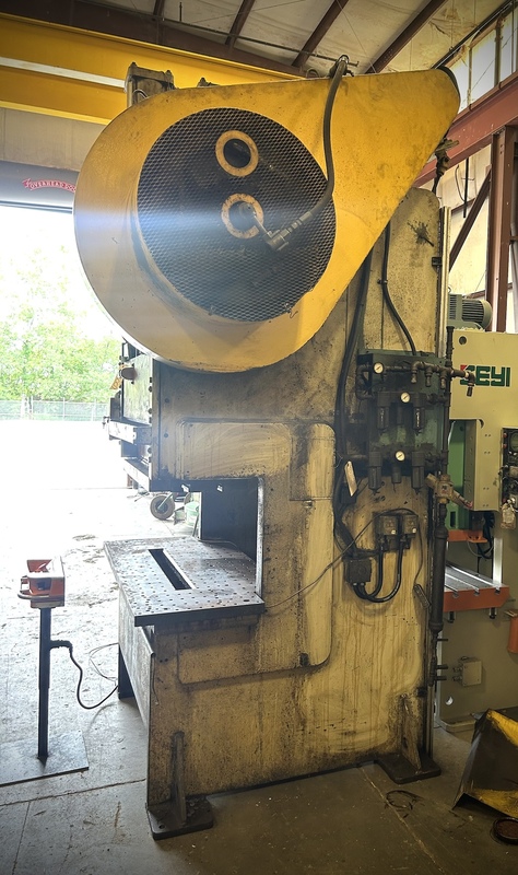 60 Ton, Blow #GD-60, 6" stroke, 21" Shut Height, 60" RL x 18" FB, 110 SPM, air clutch & brake, 1982 - Image 5