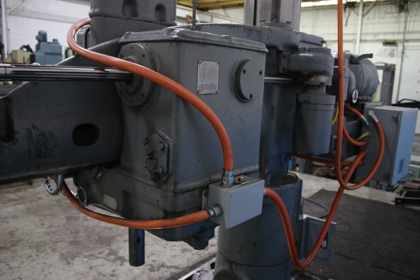 3' -11" Carlton Radial Drill, 42" x 32" Base, 2000 RPM, 5 HP - Image 8