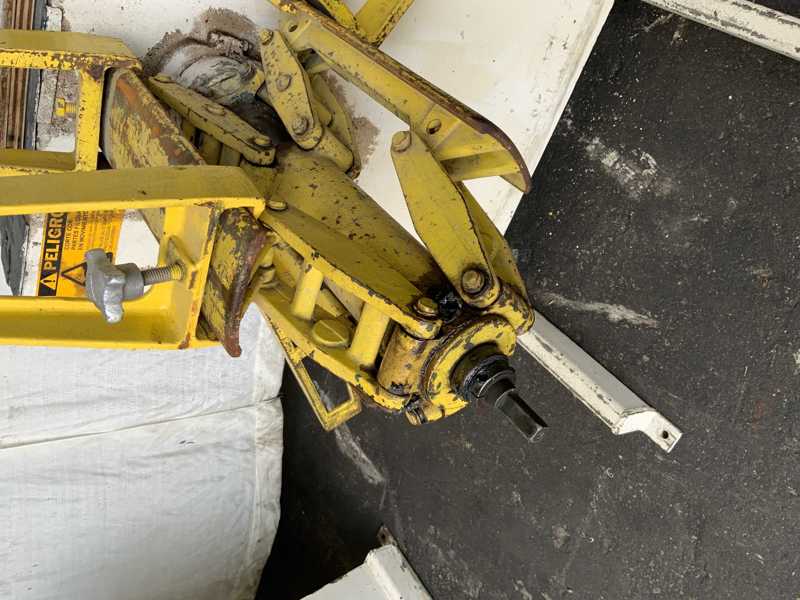 4000 lb. Regal #4000-12-SRNP-SDB, Non-Motorized Coil Reel, 6 Keepers - Image 4