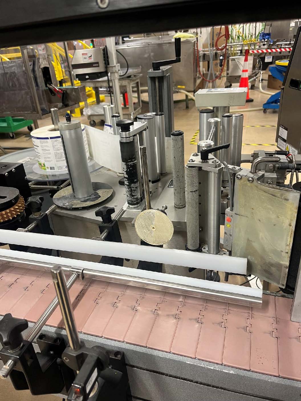 Label-Aire #3115CDL, Pressure Sensitive Labeler, 32 oz. Capacity - Image 3