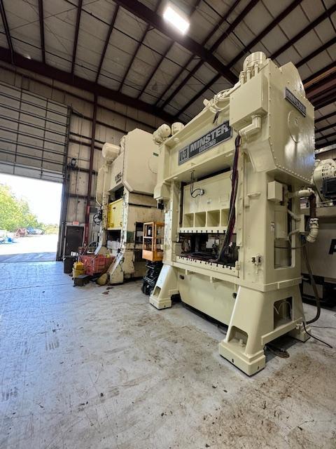 300 ton, Minster #E2-300-72-42 Hevi-Stamper, Striaght Side Mechanical Press, 8" stroke, 1997 - Image 4