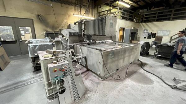 Flow #IFB-4800, Waterjet Cutting System, 4' width x 8' L Table, 4' x 8' x 9" Travels, 50 HP Pump, 60000 psi - Image 8
