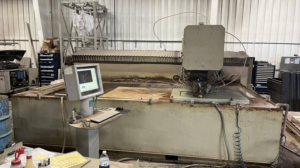 Flow #IFB-6012, Waterjet Cutting System, 6' width x 12' L Table, 6' x 12' x 9" Travels, 50 HP Pump, 60000 - Image 1
