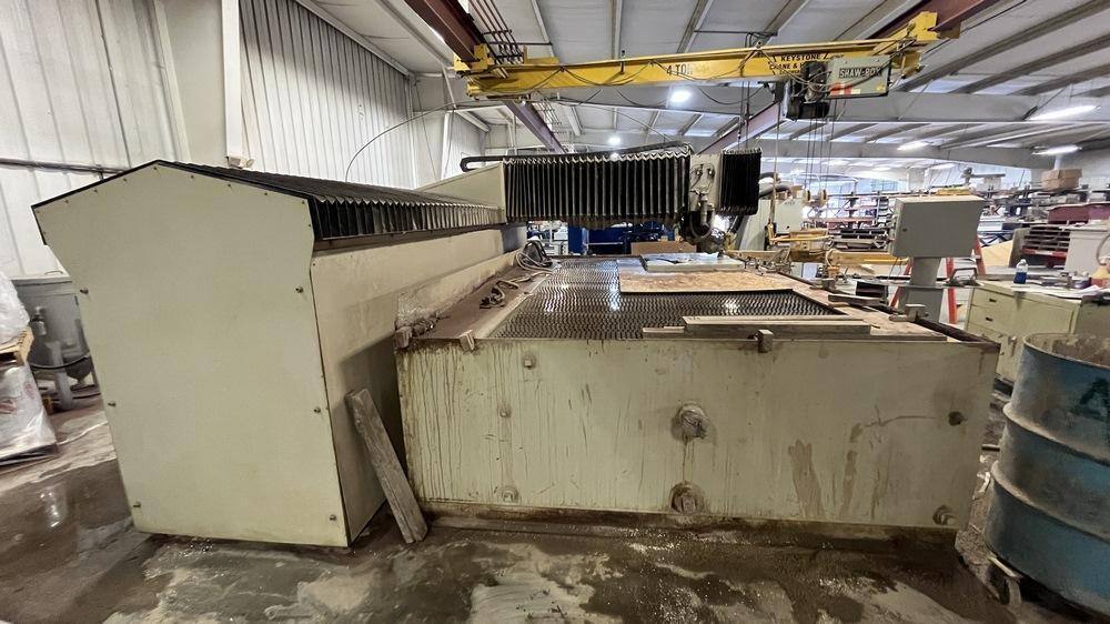 Flow #IFB-6012, Waterjet Cutting System, 6' width x 12' L Table, 6' x 12' x 9" Travels, 50 HP Pump, 60000 - Image 2