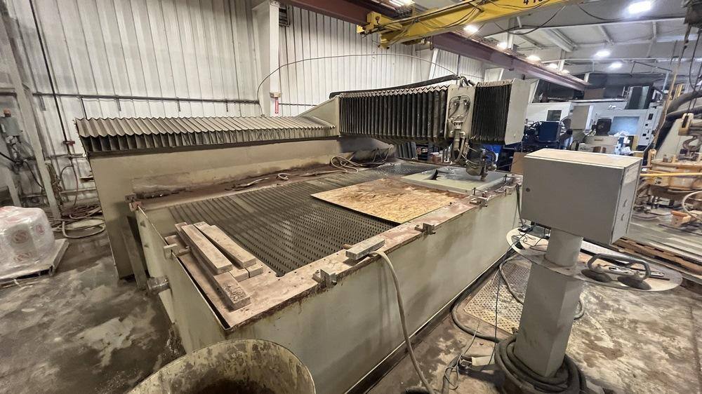 Flow #IFB-6012, Waterjet Cutting System, 6' width x 12' L Table, 6' x 12' x 9" Travels, 50 HP Pump, 60000 - Image 8