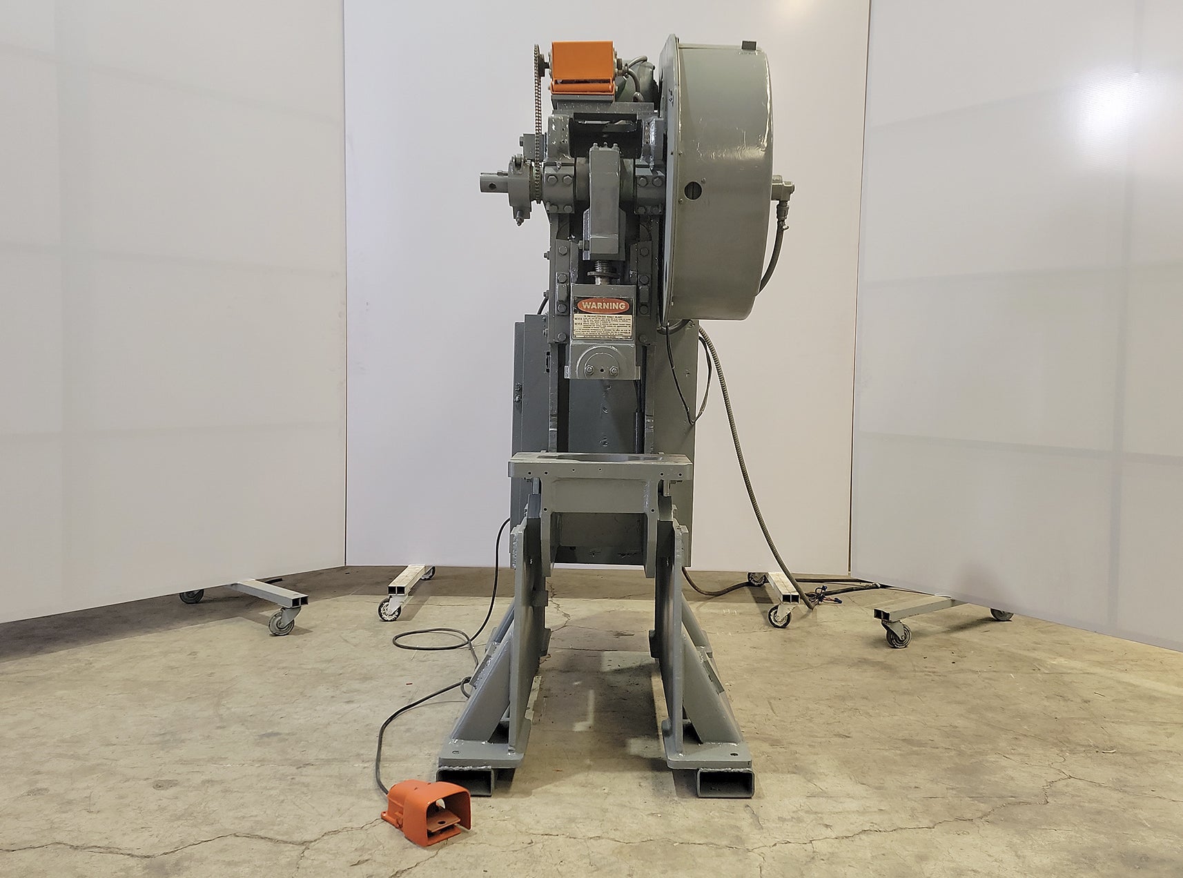 22 Ton, Niagara #M-22, Punching Press Machine, 12" x 20" Table, 2" Stroke, 3 HP, 340 PPM - Image 2