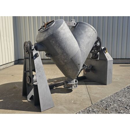 30 cu.ft. Stainless Steel V-Cone, Mixer Blender w/ Intensifier, 36" diameter, 16 RPM, 480 V. - Image 3