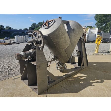 30 cu.ft. Stainless Steel V-Cone, Mixer Blender w/ Intensifier, 36" diameter, 16 RPM, 480 V. - Image 4