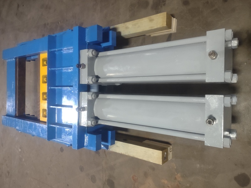 Neilson & Hiebert Tail Cutter (2 available) - Image 7