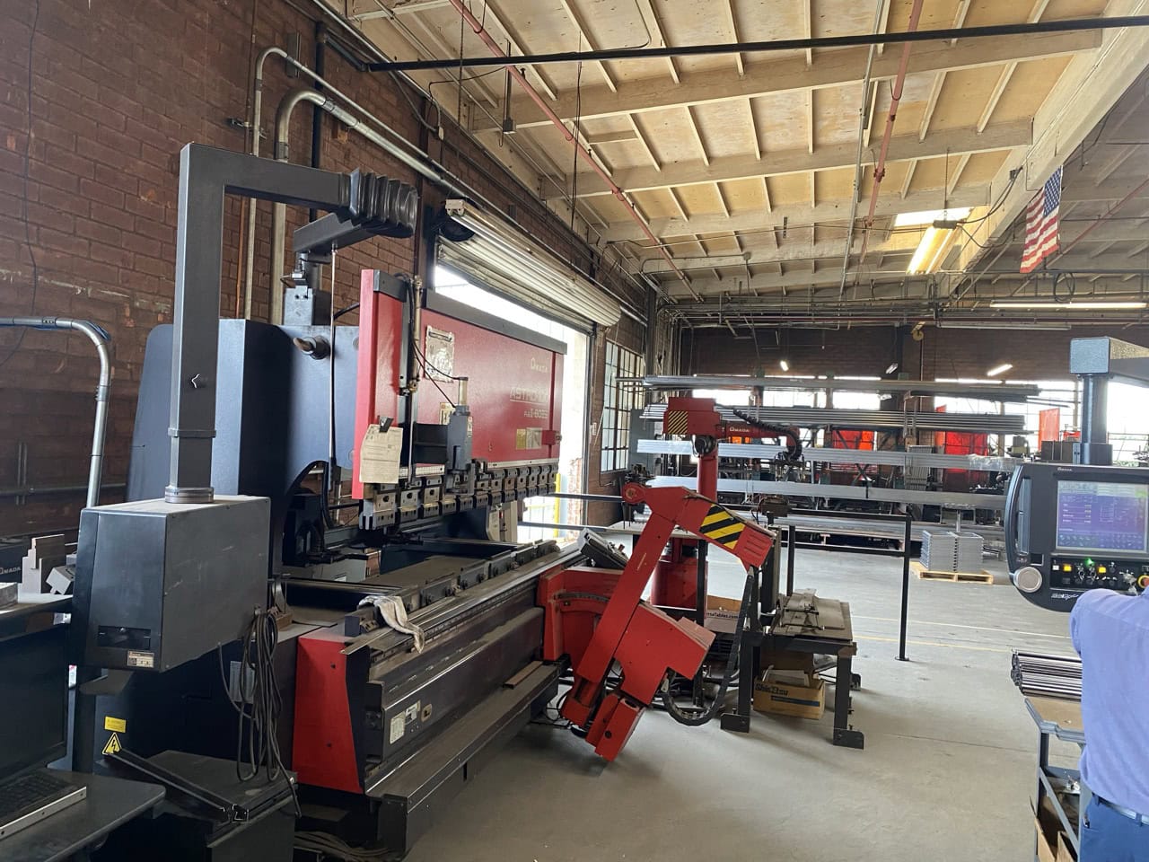 80 Ton, Amada #Astro-FBD8025, robot hydraulic press brake, 10' overall, 86.6" between housing, 1998 - Image 6